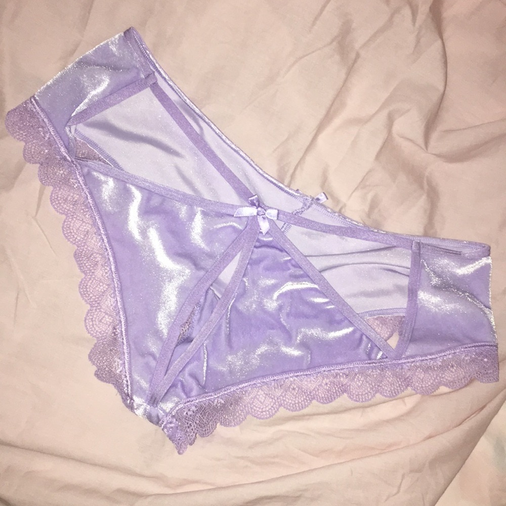 NEW! Victoria’s Secret purple velvet panties 🌸